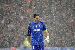 九游下载官网-意甲逆转战：全场最精彩的卧底逆袭，意甲转会最新全一览